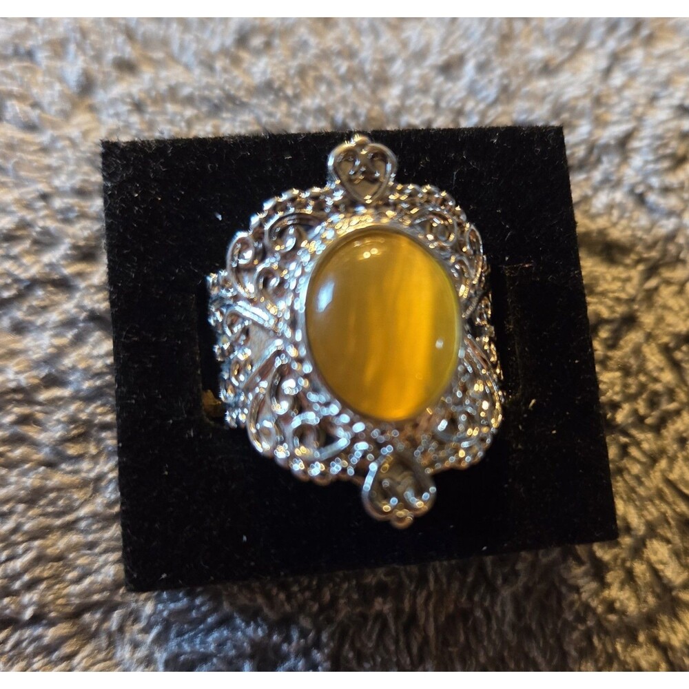 Paparazzi Tiger's Eye Silver Color W/Dainty Surround, Stretch Ring